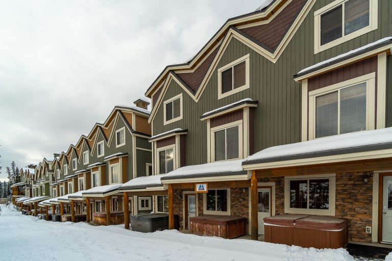Big White Rentals Chalet, Condo, and TownhouseChalets at Big White